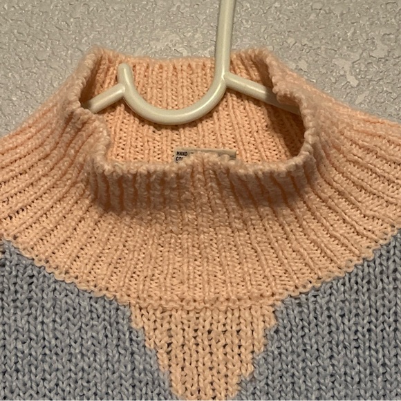 Women’s Totally 80s Sweater Pastel Colors Long Sleeve Chevron Pattern Medium - Picture 6 of 7